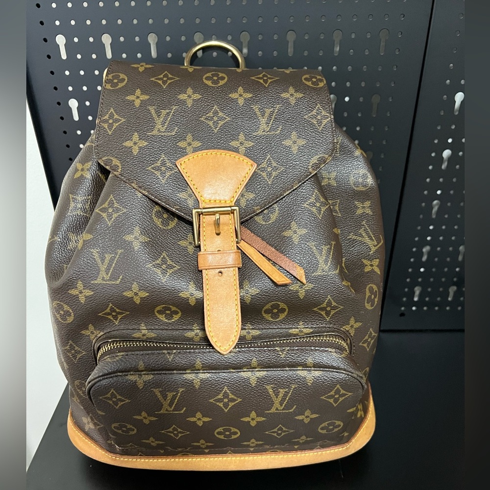Authentic Louis Vuitton Monogram Montsouris GM Backpack Unisex
